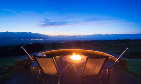 5 ways to bring the inside outside with a fire pit
