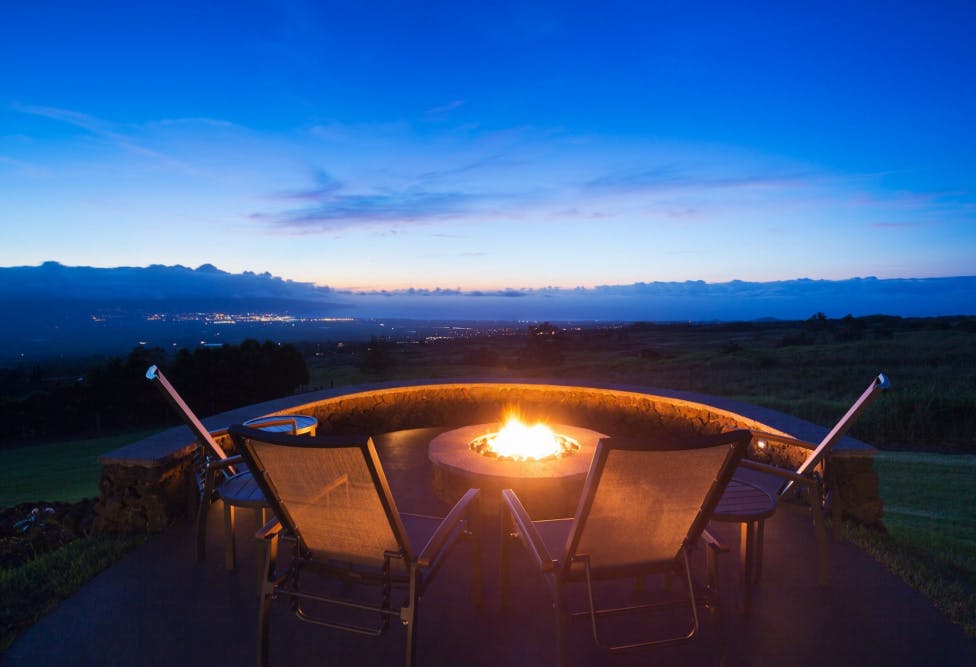 5 ways to bring the inside outside with a fire pit